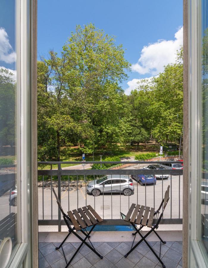 Hotel Villa Benvenuti Виареджо Экстерьер фото