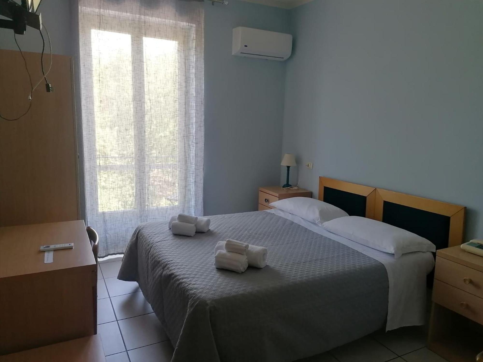 Hotel Villa Benvenuti Виареджо Экстерьер фото